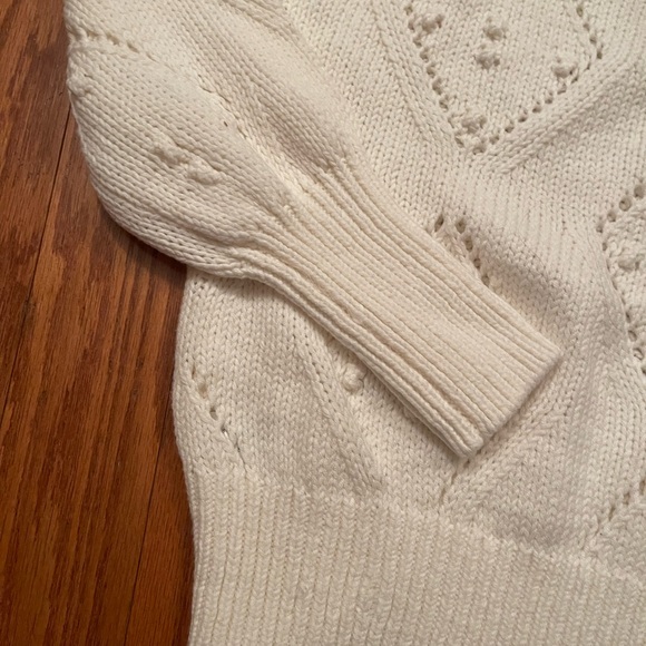 Loft Hollow Pointelle Sweater
Loft Sweater
Holiday Sweater
Trending - Picture 6 of 13